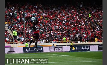 دیدار پرسپولیس و استقلال در لیگ برتر فوتبال 26