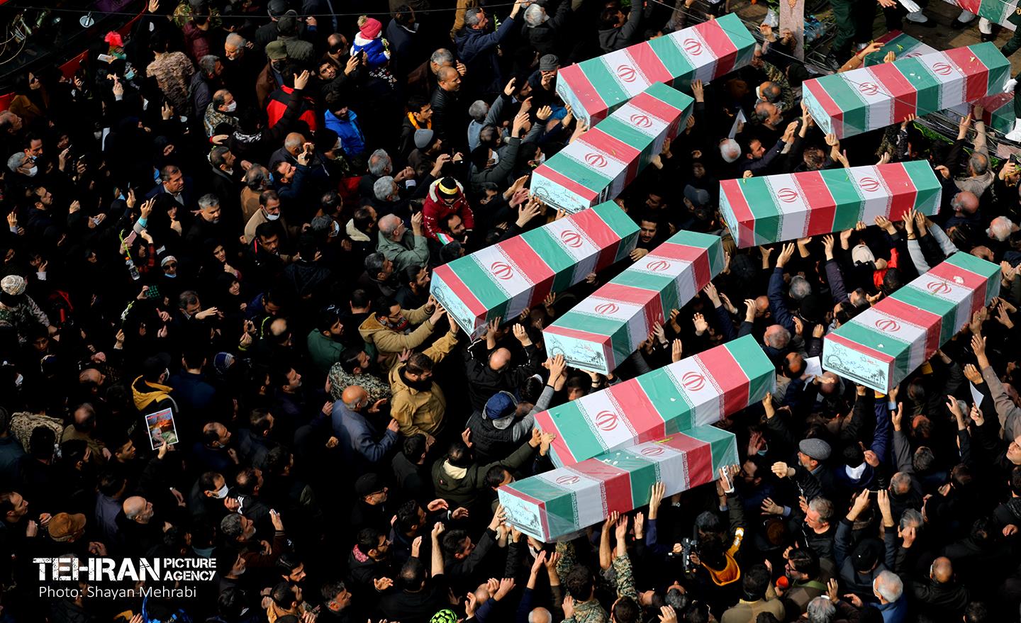 تشییع پیکر ۲۰۰ شهید گمنام دفاع مقدس در تهران 49