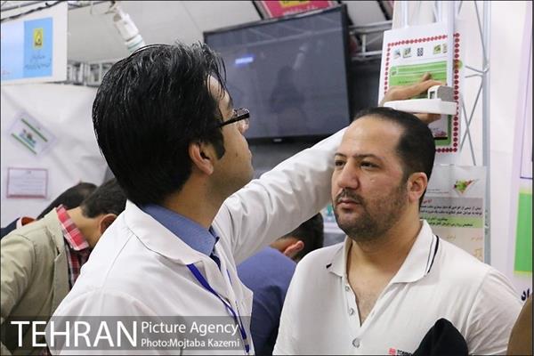 غرفه سلامت به مناسبت هفته سلامت در زیرگذر تئاتر شهر 11