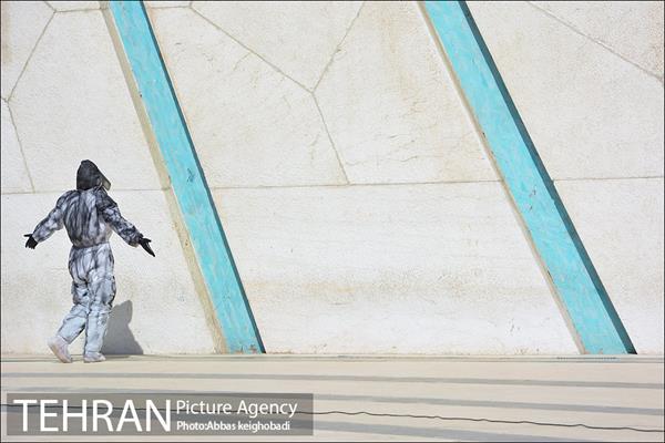 اجرای پرفورمنس "هفت شهر عشق" در میدان آزادی 2