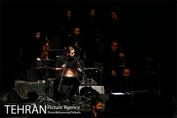 کنسرت آنلاین علیرضا قربانی در تالار وحدت 2