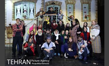 نمایش نام تمام مادران...‎ 22