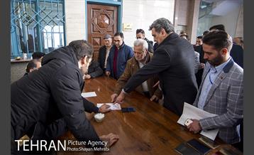 شرکت پیروز حناچی شهردار تهران در انتخابات مجلس شورای اسلامی 6