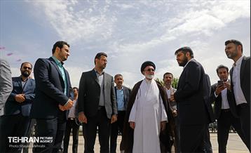 رونمایی از تندیس «خادم حرم» 16