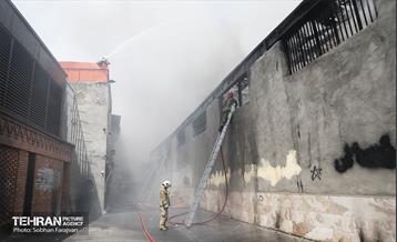 آتش‌سوزی انبار لوازم موتورسیکلت 25