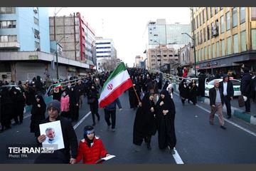 تشییع پیکر ۱۰۰ شهید مردمی و مدافع امنیت در تهران 1