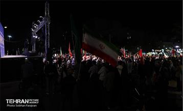اجتماع مردمی دفاع از انقلاب در میدان کمال الملک تهرانسر 8