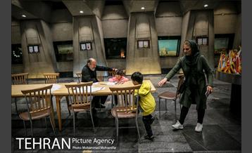 روز جهانی کودک در برج آزادی 1