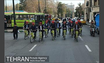 رکابزنی ‌پیروز حناچی و شهرداران کلانشهرها تا دفتر جهانگیری 15