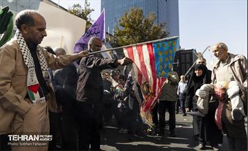 راهپیمایی یوم‌الله 13 آبان  5
