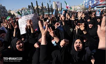 اجتماع مردم تهران در پی شهادت رهبر انقلاب - 1 27