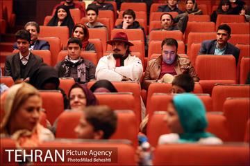 اکران خیریه انیمیشن مبارک در بازارچه رعد‎ 16