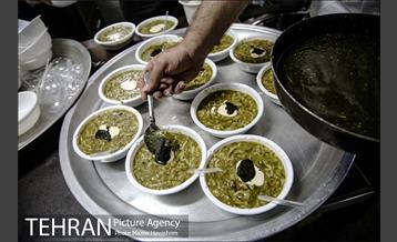 افطاری ساده تاکسی رانی در پایانه سازمان آب 9