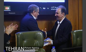 جلسه شورای شهر با حضور شهردار تهران 31