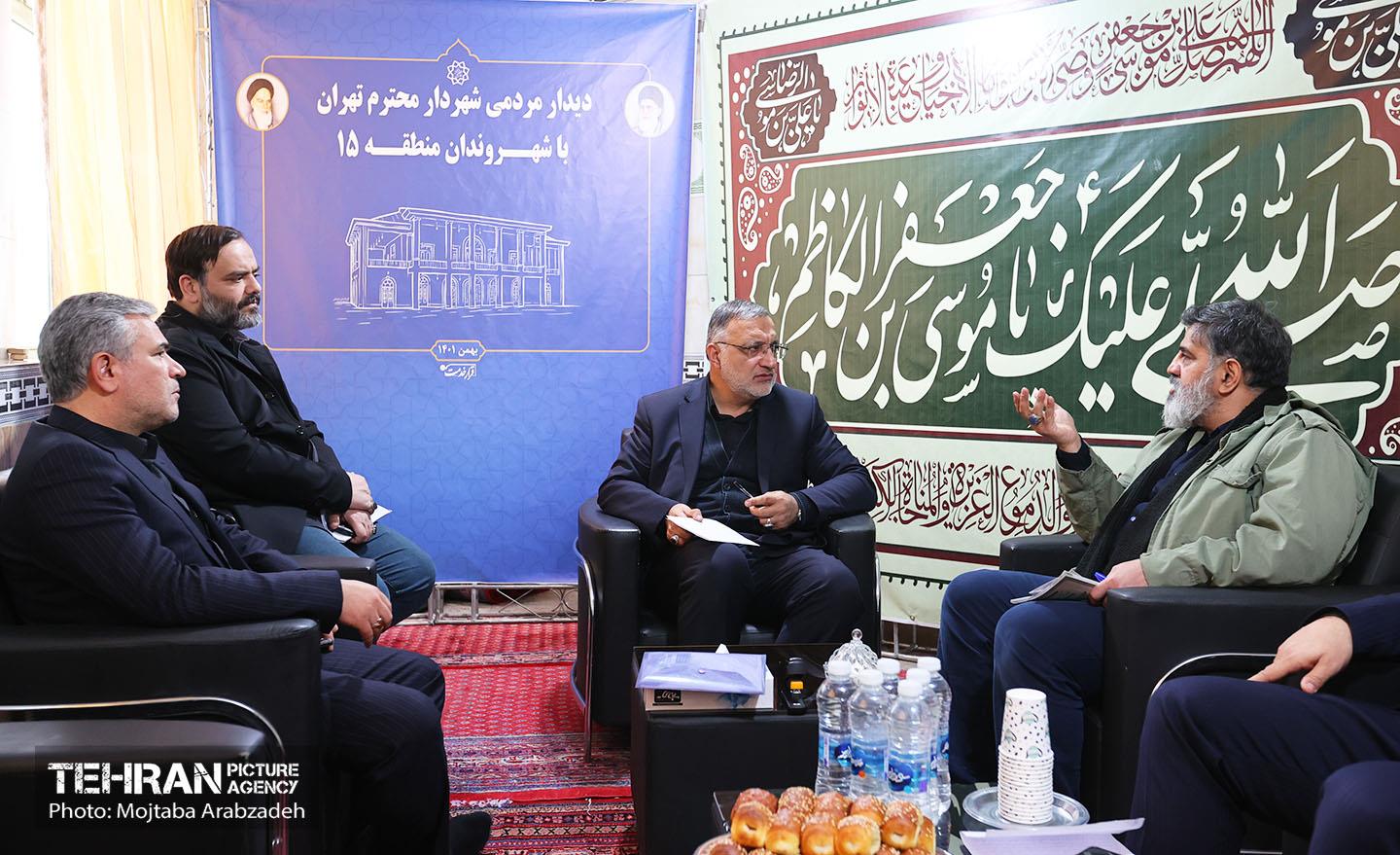 قرار خدمت؛ دیدار مردمی شهردار تهران در مسجد جامع مسعودیه 26