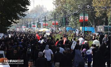 آیین پیاده‌روی جاماندگان اربعین حسینی در مناطق شهرداری تهران 25