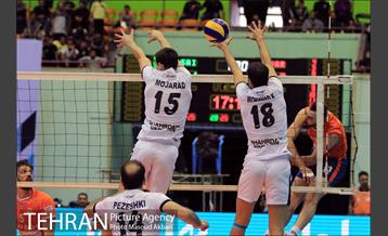 دیدار تیم‌های والیبال شهرداری ورامین و سایپا 3