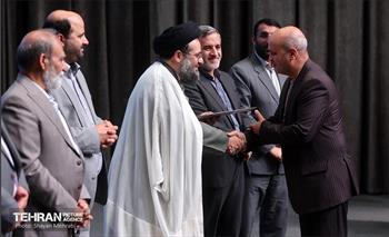 آیین تجلیل از برگزیدگان مناطق 22 گانه 16