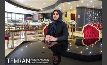 رستوران پردیس قلهک با پرسنل ناشنوا  30