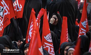 عزاداری روز عاشورا به نیابت از رهبر شهید انقلاب 22