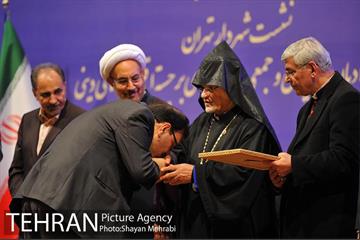 نشست شهردار تهران با رهبران ادیان توحیدی و جمعی از چهره های برجسته اقلیت دینی‎ 40