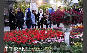 نمایشگاه گل و گیاه در بوستان گفتگو 2