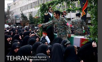 تشییع سه شهید گمنام در میدان فاطمی 18