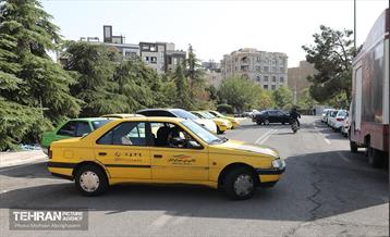 ایستگاه تاکسی بانوان در نمایشگاه زنان و تولید ملی 12