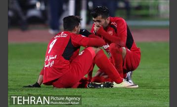 دیدار تیم های فوتبال پرسپولیس و سایپا