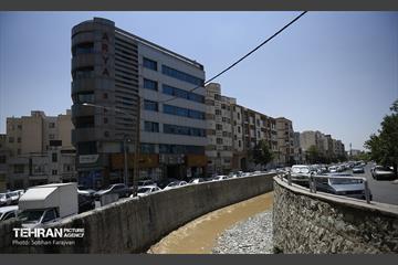 مسیل رودخانه مترو صادقیه