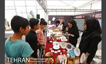 پردیس فرهنگی شهرداری تهران به مناسبت رحلت امام خمینی (ره) در مرقد امام خمینی  12