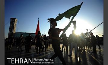 اجرای تعزیه در میدان امام حسین(ع)