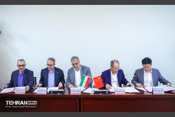 آیین رونمایی و تحویل 110 دستگاه اتوبوس جدید برقی پایتخت در کشور چین 4