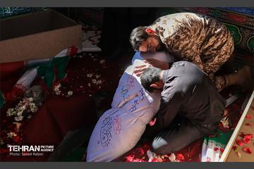 مراسم تشییع پیکر دو شهید گمنام دفاع مقدس در منطقه 11