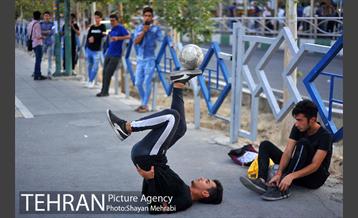 زندگی روزمره در چهارراه ولیعصر(عج) 17