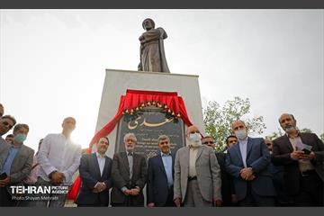 رونمایی از بزرگترین مجسمه برنزی پایتخت 35