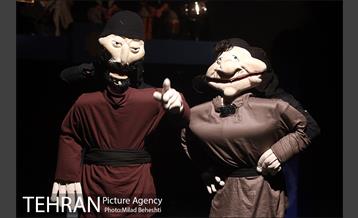 ⁣نمایش حکایت حکایت طبیب اجباری مولیر‎ 5