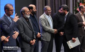 آیین تجلیل از برگزیدگان فصل تابستان مناطق ۲۲ گانه 10