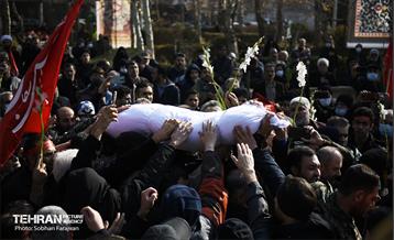 تشییع پیکر شهید گمنام در منطقه ۲۱