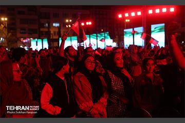 رویداد «شب ایران» در میدان انقلاب اسلامی 5