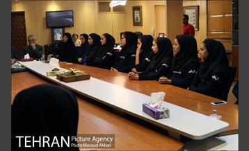 بدرقه دکتر داورزنى از تیم ملى والیبال بانوان  5