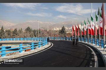 بهره‌برداری از پل مجهز به سامانه برف‌زدایی 17