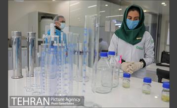 بازدید مدیرکل اداره تجهیزات پزشکی از شرکت نویان نگین پارسیان 12