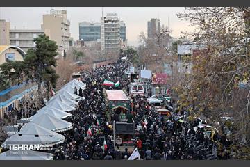 تشییع پیکر ۱۰۰ شهید مردمی و مدافع امنیت در تهران - 1 6