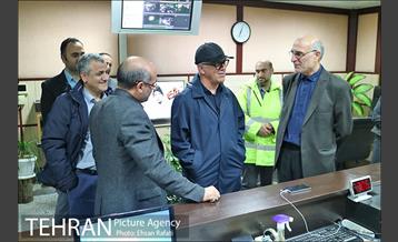 بازدید مدیران شهری از لایروبی و رسوب زدایی شبکه جمع آوری آبهای سطحی 37