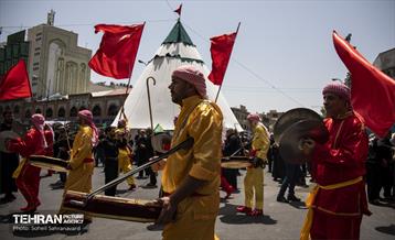 خیمه سوزان ظهر عاشورا در چهارراه گلوبندگ 34
