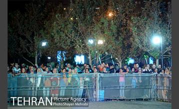 ویژه برنامه شب فیروزه ای در دریاچه شهدای خلیج فارس 19