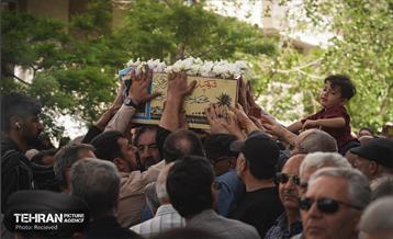 تشییع پیکر مطهر شهید محمد حسن زارعی در منطقه ۸ 6