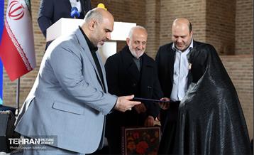 رونمایی از سردیس چهره‌های ماندگار در شهر تهران 13