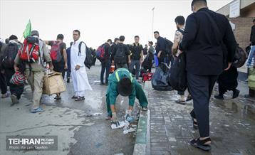 خدمات رسانی شهرداری منطقه 5 در پایانه مرزی مهران 21